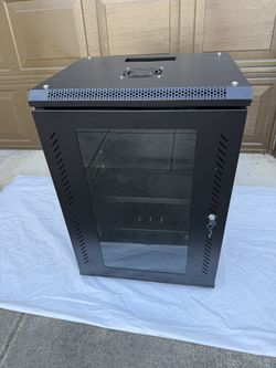 Nupoint Network Server Rack with keys