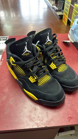 Air Jordan 4 Thunder Black Yellow Sneakers size 12