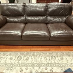 Moving sale - Beautiful leather Couch Set Family Room 