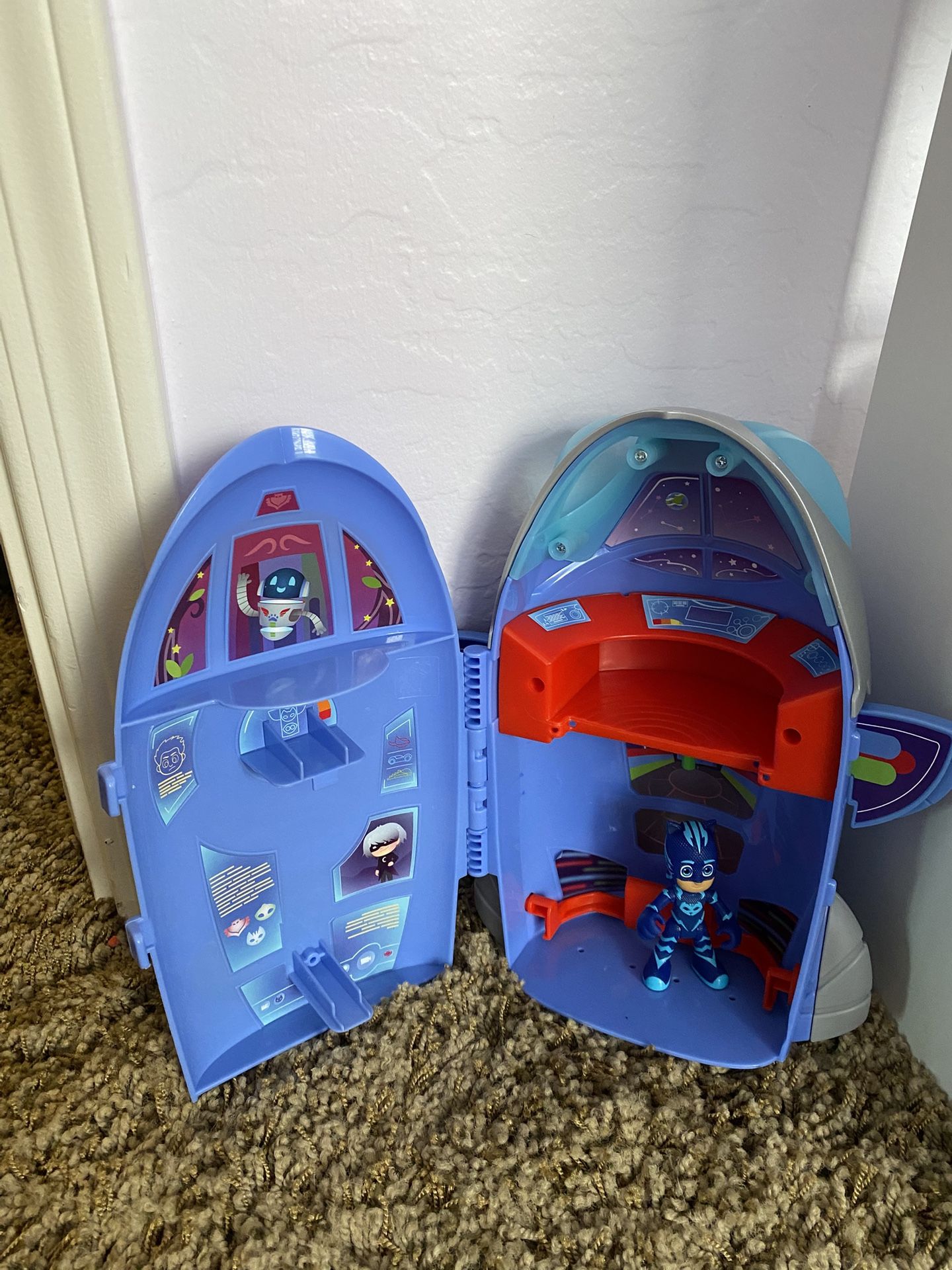 PJ Masks 2-in-1 HQ Playset, Headquarters and Rocket Preschool Toy for Kids Ages 3 and Up, Includes Catboy Action Figure and Cat-Car Vehicle