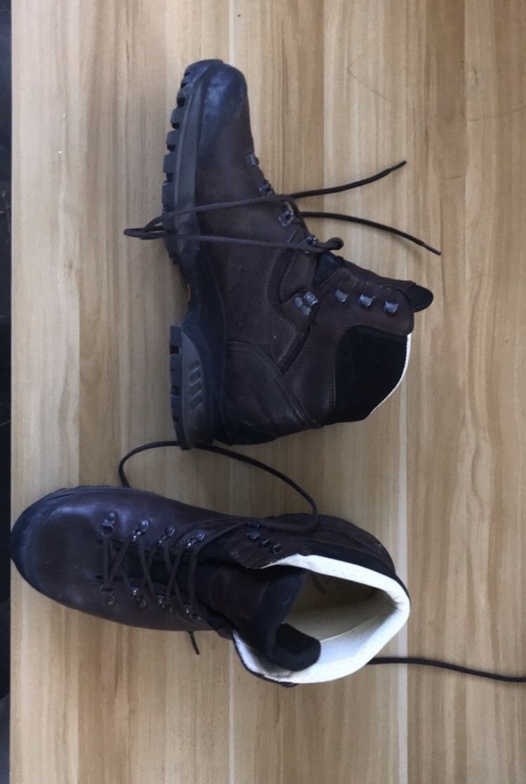 Hanwag Hiking Boots (size 12)