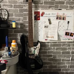 Squire 5 String Jazz Bass 