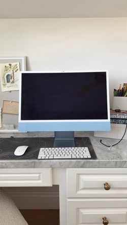 Apple iMac 24-Inch Blue All-in-One Desktop