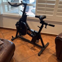 Indoor Cycling Bike 
