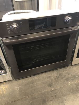 Photo Samsung Matte Black Stainless Steel 30” Flex Duo Chef Collection Single Wall Oven