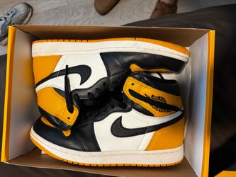 Air Jordan 1 High Yellow Ochre Sneakers