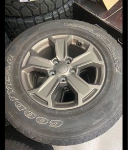 (3) RARE Wrangler Golden Eagle Rims 17” READ