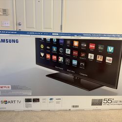 Samsung Smart TV Series 6 6200 55” w/ Mount