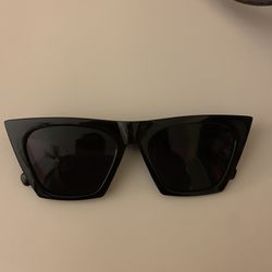 Black Chic Sunglasses 