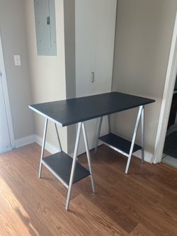 Black Table/Desk