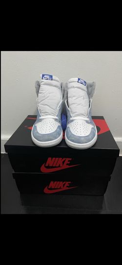 Jordan 1 Hyper Royal Size 10.5
