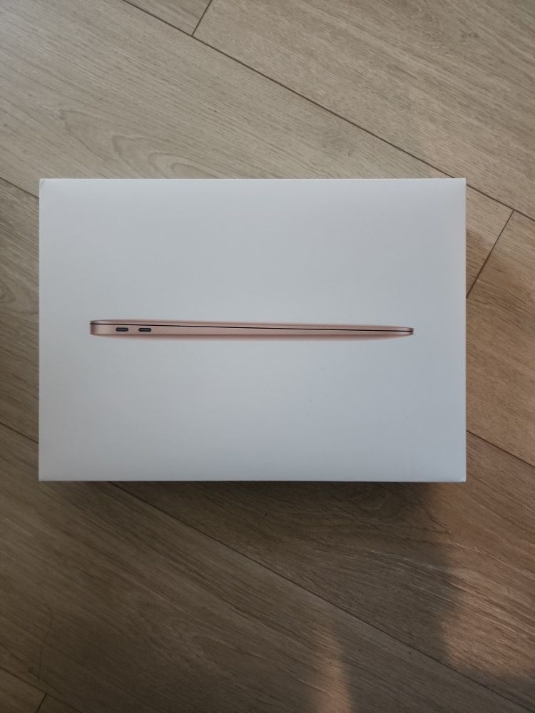 EMPTY MacBook Air Box