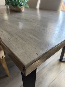 Dinning table