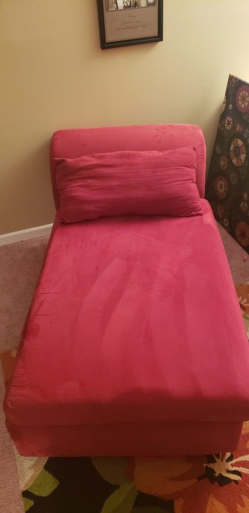 Chaise Lounge - Deep Red Color