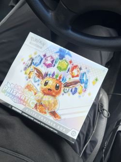 Pokémon Prismatic Etb