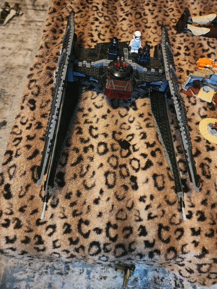 Sponsored
Visit the Store, LEGO
LEGO
Visit the Store
4.8
4.8 out of 5 stars
(2,620)
LEGO Star Wars: The Rise of Skywalker Kylo Ren’s Shuttle 75256