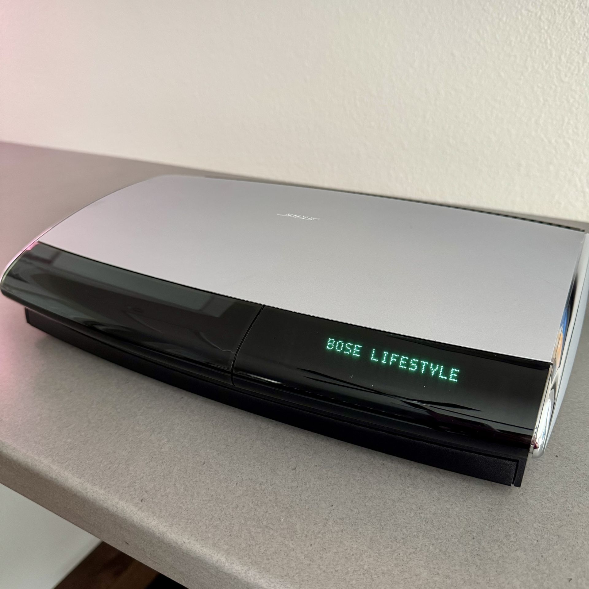 Bose AV18 media Center - DVD/CD AM/FM With Remote & Power