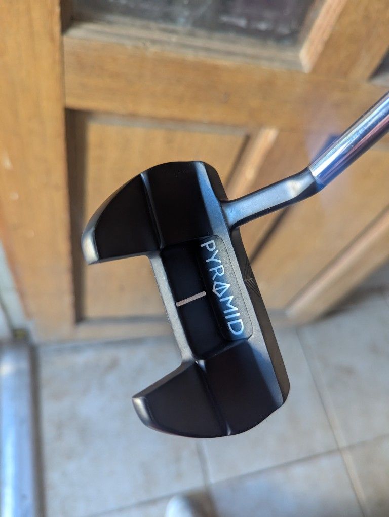 Pyramid Icor Series 34' putter