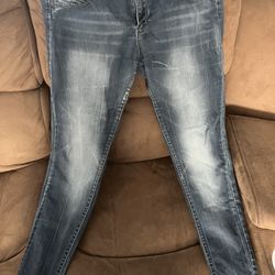 Light Wash Jeans 