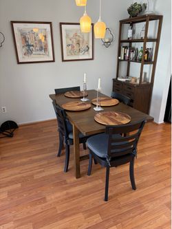 Pottery Barn Mateo dining room table