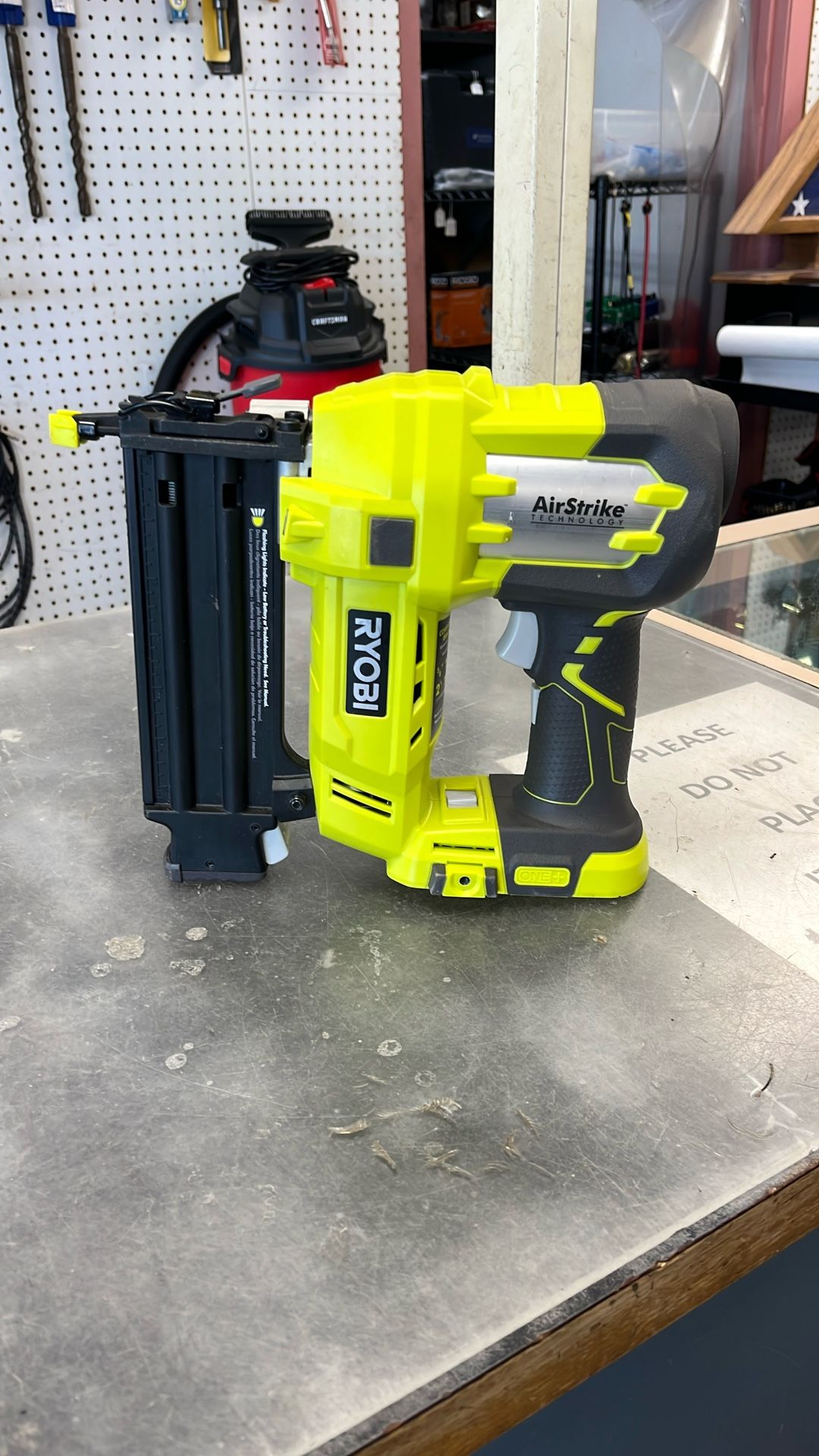 Ryobi 18v 18GA Brad Nailer (Bare Tool) Model P320