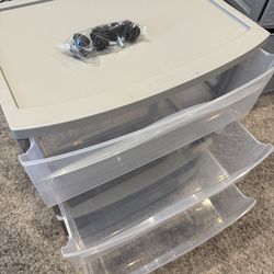 3 drawer stoagae bin