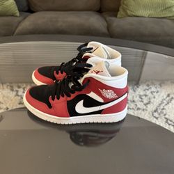 Jordan 1 Mid Gym Red