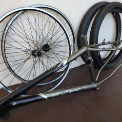 2004 Gary Fischer Mountain Bike Frame Wheels Tires