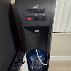 Oasis Water Dispenser 