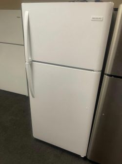 Frigidaire Top Freezer Refrigerator White