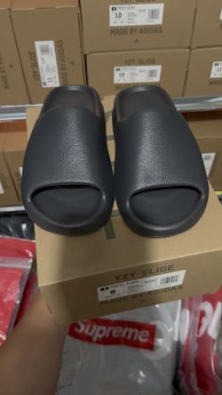 Adida Yeezy Slides