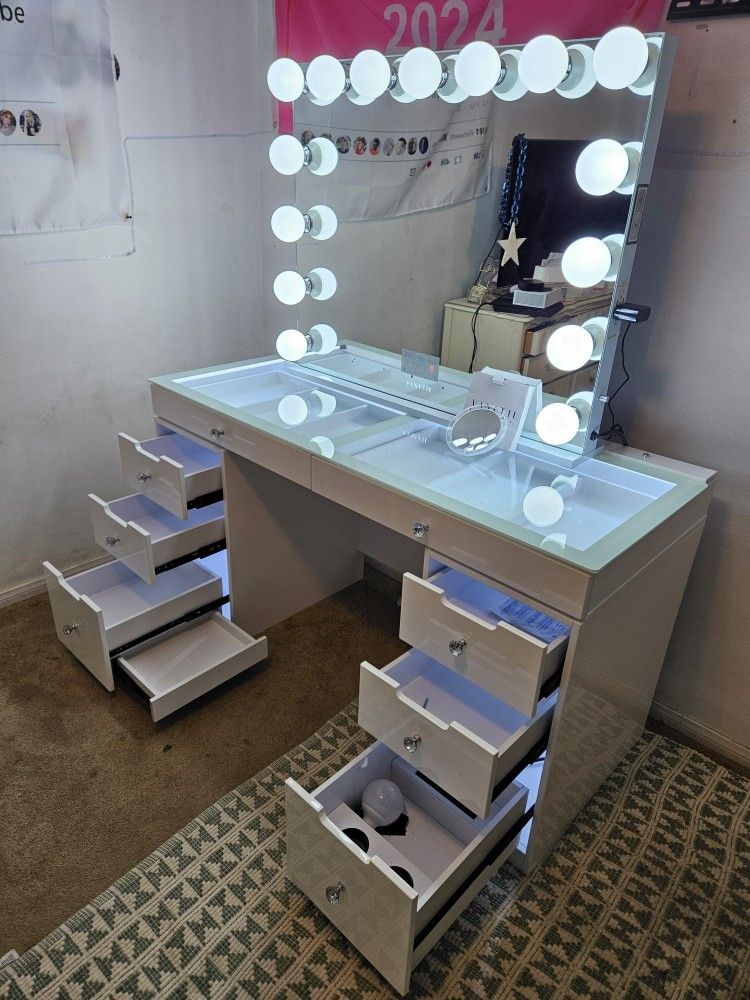 Brand New Vanity Set W/ Hollywood Mirror Bluetooth Speaker LED Light Inside $1099