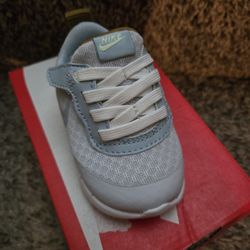 NEW Nike Tanjun Easyon 3c