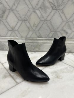 NWOT Size 5.5 Cole Haan Elyse Black Leather Ankle Boots