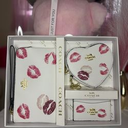 Coach 3 piece purse set