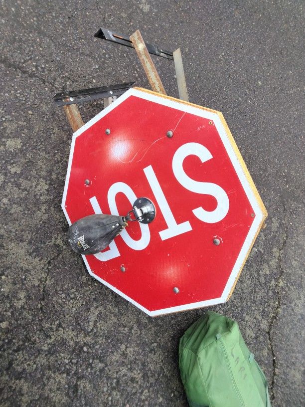 Speed Bag/Stop Sign