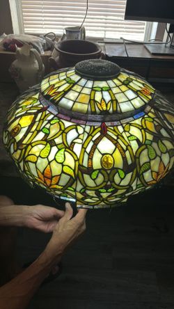 Tiffany-Style Stained Glass Lamp Shade