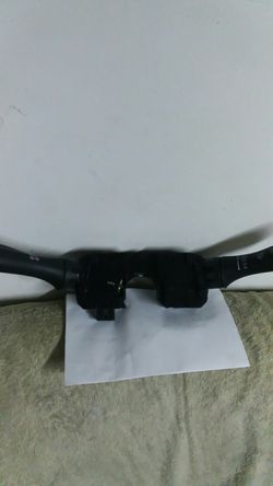 Nissan Signal turns wipers lights