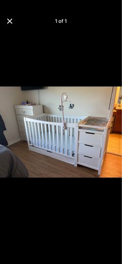 White crib