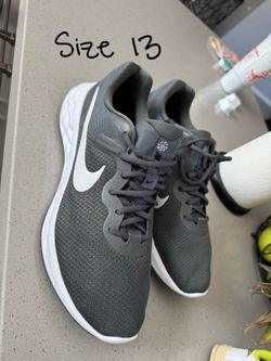 New nike shoes size 13