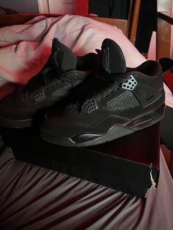 Black cats 4s