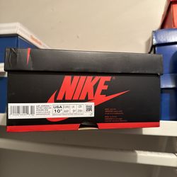 Air Jordan 1 Retro High OG Black Metallic Gold
