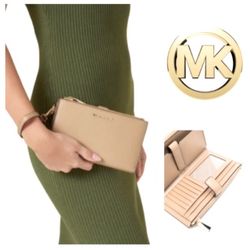 NEW!  Michael Kors Adele Pebbled Leather Smartphone Wallet/Wristlet in ‘fawn’