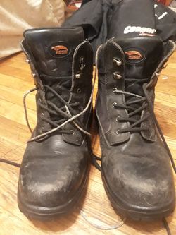 Avenger black work boots