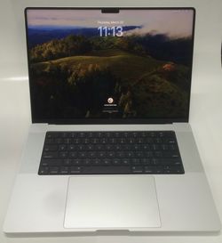 MacBook Pro 16” m1 16gb ram 500gb