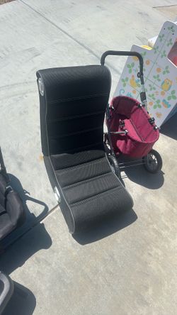 Kids rocking chair, game chair Pick up in west Lancaster  Cash only