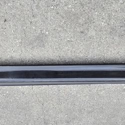 2019 2020 2021 2022 2023 GENESIS G70 LEFT DRIVER ROCKER MOLDING PANEL SKIRT