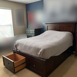 Full/Double Size Storage Bed