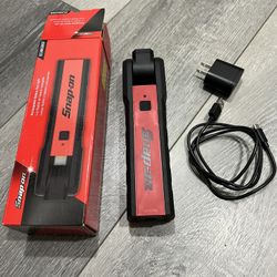 Snap On Tools 600 Lumen LED Work Light Flashlight