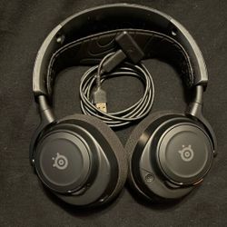 SteelSeries Arctis Nova 5 Wireless